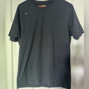 Rhone Reign Performance T-shirt Men’s size M